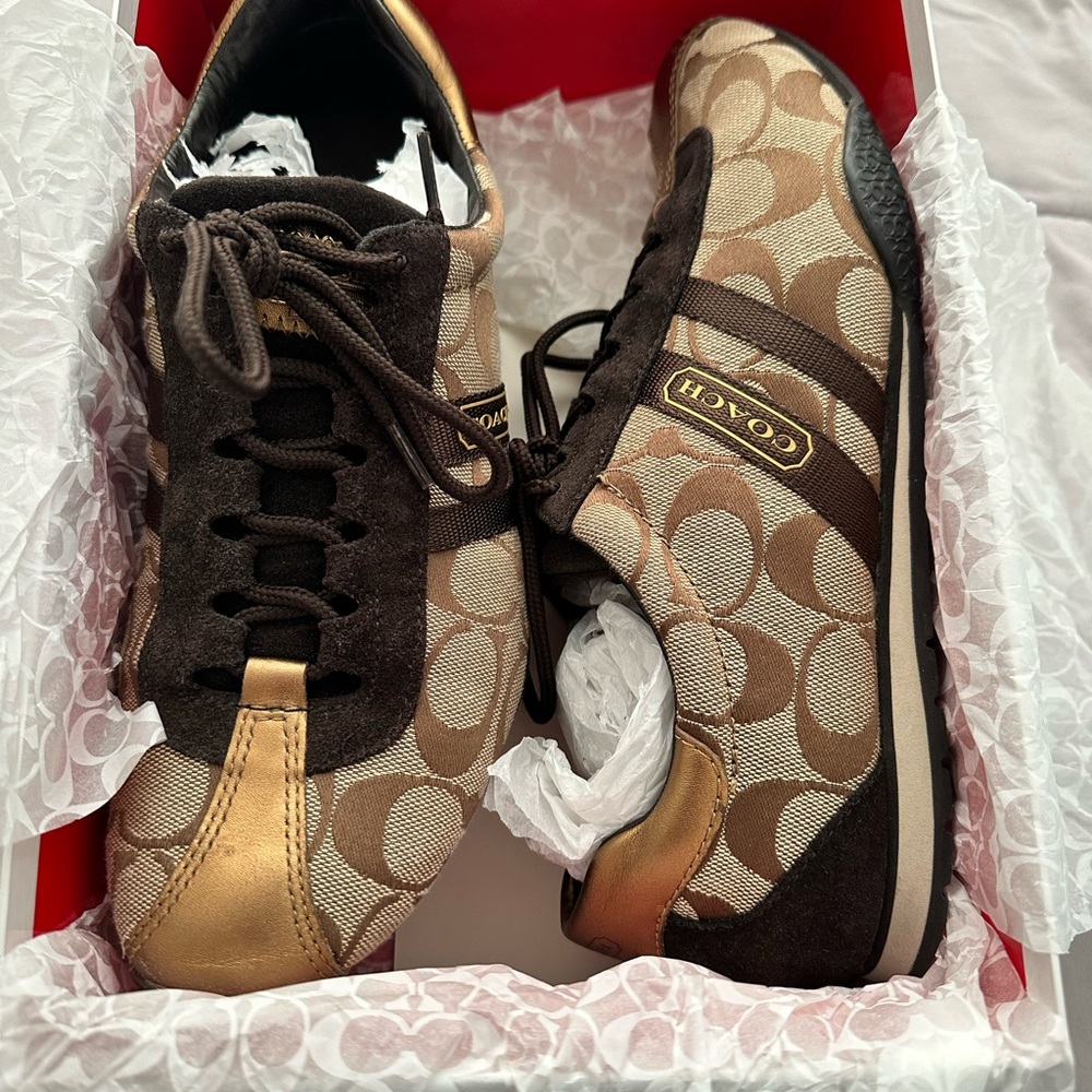 Coach low top Sneakers Size 8